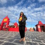 Toral Rasputra Instagram - One of the most enthralling experience to visit Pohlani mata temple at Dainkund peak in Dalhousie which is also known as the singing hill of India. Not so easy trek but absolutely worth & made it a memorable day ❤️ . . . #dainkundpeak #dalhousie #himachal #nature #lovefortravel #beyou #bepositive #behappy #keepgoing #keepsmiling #stayfocused #staycalm #liveinthemoment #lifeisbeautiful Pohlani Devi Temple