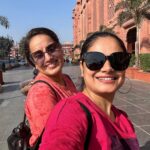 Toral Rasputra Instagram - Happy birthday my travel buddy ❤️🎉🎂 you deserve all the love, happiness and blessings in this world and beyond @monarajahuja 😘 Be happy, keep smiling and just be how you are….hamesha ❤️❤️❤️