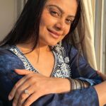 Toral Rasputra Instagram – ख़ुद ही बिखर के ख़ुद को समेट भी लेती हूँ।

Shot by – @ikigai_inspiree 🤗

#friday #instareels #reelkarofeelkaro #mood