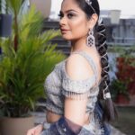 Toral Rasputra Instagram – Here’s our million dollar looking gorgeous @toral_rasputra slaying  again….❤️❤️❤️❤️

Muse @toral_rasputra #mua @makeoversbyneeta 
Outfit @basuree_fashion 
PC @shootingwooting 
Hir @iamhematolani
 #destinationwedding #mumbaiweddingmakeupartist #bridalmakeupartistindia #indianbrides #bridalmakeupdhairya #airbrushmakeup #bridallehenga #topbridalmakeupartist #andherimakeupartist #bridalmua #bridaljewellery #smokeyeyemakeup #softmakeup #indianbride #bridesofmaharashtra #bridalhairstyles #mumbaibestmakeupartist #makeupoftheday #makeupjunkie #makeup #makeupartistsworldwide
#actress  #celebritymua #celebrityphotoshoot