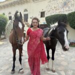 Upasana Singh Instagram - Thank you for loving bai ji Kuttange on zee 5💃🏾🕺🏽💕🌷