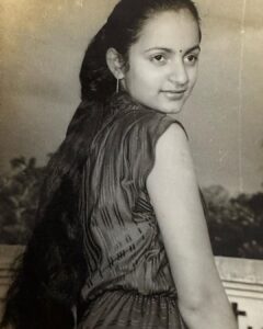 Upasana Singh Instagram - Beautiful memories of college days 💖🌷