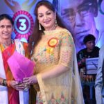 Upasana Singh Instagram - Santosh foundation completed three years. Dosto yeh NGO meri mother ke naam per hai aur buhat acha kaam ker raha hai.🙏thank you so much for your blessings 🌷🌷🌷🌷🌷🌷🤗