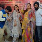 Upasana Singh Instagram - Enjoying @freshbitesss @sehaj_arora_ @kaurgeous_roop in the magical voice of superstar GIPPY GREWAL! Singer- @gippygrewal Lyricist- @urshappyraikoti Music Composer- @jaykmusicofficial Catch it on GemTunes Punjabi official YouTube Channel @nanaksingh1030 @harnaazsandhu_03 @upasnasinghofficial @swati_shaarma_ @jaswinderbhalla @harbysangha @shivendramahal @gopibhalla @swatantrabharat_actor @yash_chauhan_dir @simrankashyap06 @manik_talwar_ @rishabjoshi744 @triptchawla @sing.arvinder @shabinakhanofficial @pramod_thakur7 @ranjivsinglaproductions @ranjivsinglaofficial @inderbansal457 @vrittisolutions @raoinderyadav @reena.indereena @iamjayakishori @gemtunespunjabi @gemtunesofficial @gemdigitalofficial @vinayguptaofficial_ @thismohitjain #ydpb #chanel #yaarandiyanpounbaaran #punjabifilm #comedy #romance #gemtunespunjabi #gemtunes #raoinderjeetsingh #reenayadav #punjabisong #newsongs