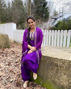 Upasana Singh Instagram - Shooting pics in Romania 🤗💖😜