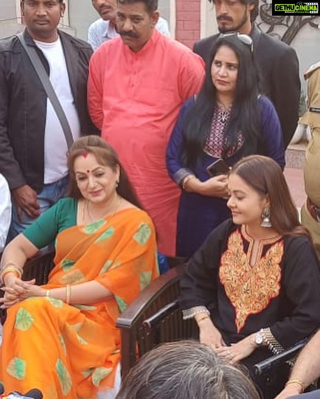 Upasana Singh Instagram - Shooting stills🤗