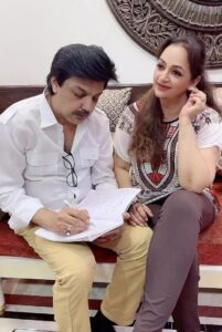 Upasana Singh Instagram - Be happy friends 🤪😜🤣🤗💖🌷