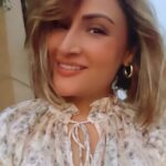 Urvashi Dholakia Instagram - Bye Bye & thank you 2022 for such awesome memories 🎉❤️🥂✨ : : #reels #urvashidholakia #gratitude #instagram #memories #2022 #byebye #thankyou #❤️ #love #peace #blessed