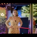 Urvashi Dholakia Instagram - MAI HOON NA ! ✨ : : #urvashidholakia #reels #about #last #night #reelsinstagram #reelitfeelit #instagood #style #look #suit #up #hair #short #trend #glamour #my #moment #reelkarofeelkaro #love