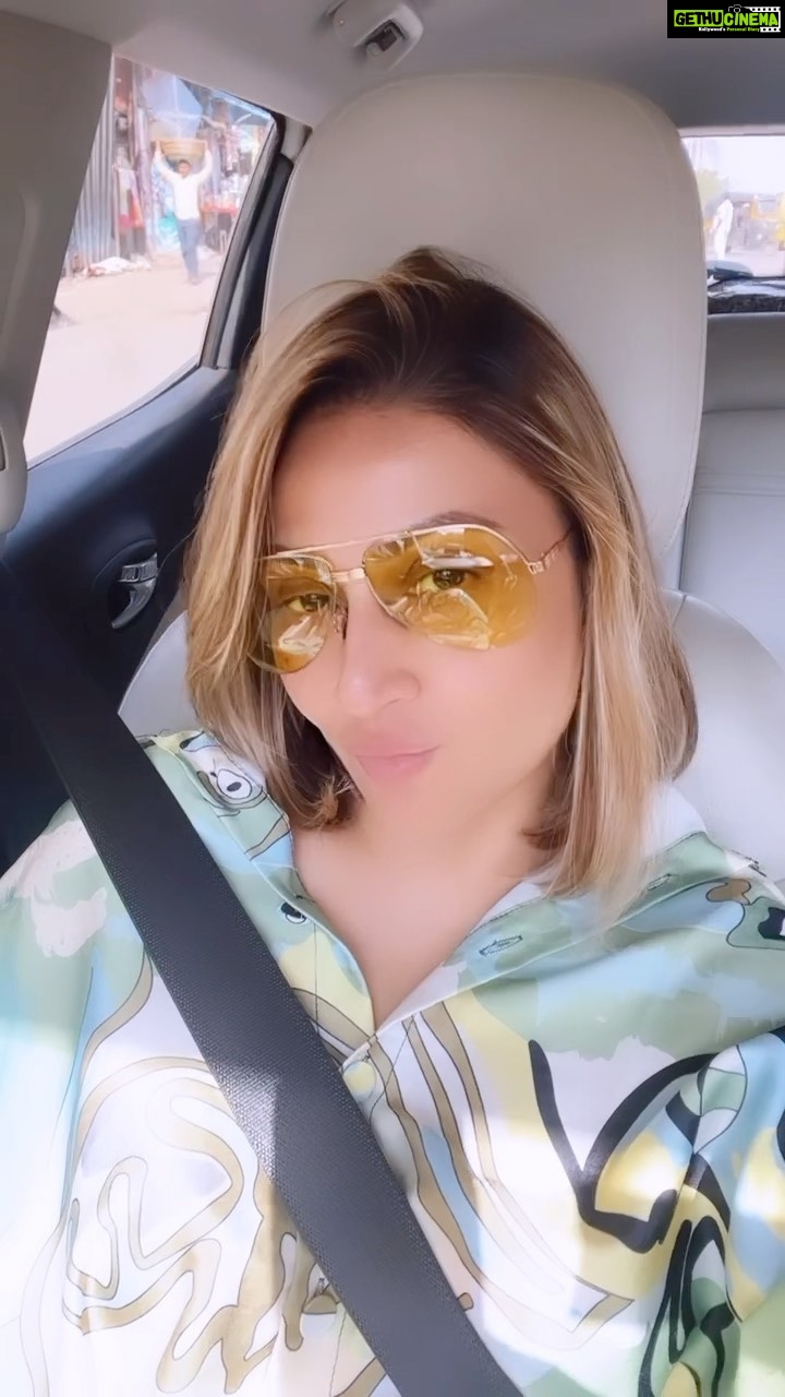 Urvashi Dholakia Instagram - Just Another Day β¨π§ΏπΆ : : #urvashidholakia #reels #instagood #reelitfeelit #reelkarofeelkaro #music #love #positive #vibes #energy #life #is #good #π