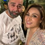 Urvashi Dholakia Instagram - HAPPY 2023 🎉✨❤️💋 from all of us to all of you ❤️🥂 @kshitijdholakia @sagardholakia @darshilamin @priyankatyagi03 @amrinqureshi99 @chopra_atul : : #happynewyear #2023 #love #happiness #peace #prosperity #gratitude 💋 Juliette Ristorante