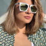 Urvashi Dholakia Instagram - My love for the camera 📸 started when I was born & it clearly continues !!! 💋✨ #nofilter : : #urvashidholakia #candid #pose #photography #photo #addict #look #style #fashion #beyourself #bestrong #beconfident #love #💚
