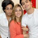 Urvashi Dholakia Instagram - Happy birthday my babies although you are all grown-up but as a mother you will always be new Borns for me till my last breath. On birthdays Everyone says “today is your day” But I say from now on “make every day your day”. ❤️ @kshitijdholakia @sagardholakia ❤️✨