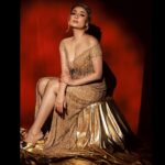 Urvashi Dholakia Instagram - They say There is beauty in Simplicity.. CORRECT ! But today it’s in GOLD 😉✨💋 : : 📸 : @amitkhannaphotography Styled by @stylingbyvictor @sohail__mughal___ Outfit: @majesticbyjapnah Assisted by: @styleby_antara @ebthestylecoach Hair : @sunny_hairr MUA @makeupbynayan Shoes : @zara : : #urvashidholakia #photoshoot #gold #theme #gown #look #fashion #style #look #pose #glamour #vibe #love #❤️ #weekend #feel #💋