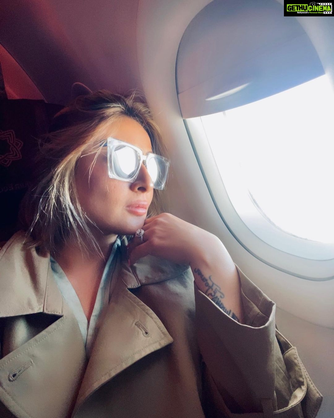 Urvashi Dholakia Instagram - Wondering what’s my next destination 😍💋 what do u think ?? : : #urvashidholakia #travel #holiday #trip #flying #high #lovemylife #live #each #day #blessed #gratitude #humbled #❤️ Up In The Air