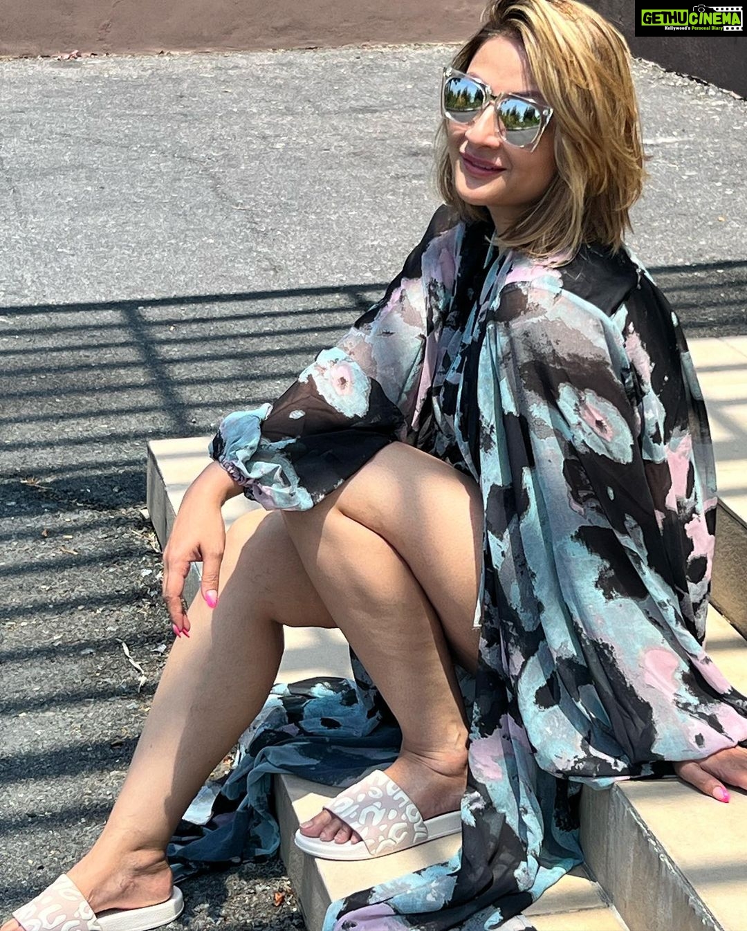 Urvashi Dholakia Instagram - Shining Bright ✨🌞 : : #thailand #phuket #holiday #diary #urvashidholakia #love #live #onelife #sunlight #vacation #beach #babe #chill #vibes #❤️
