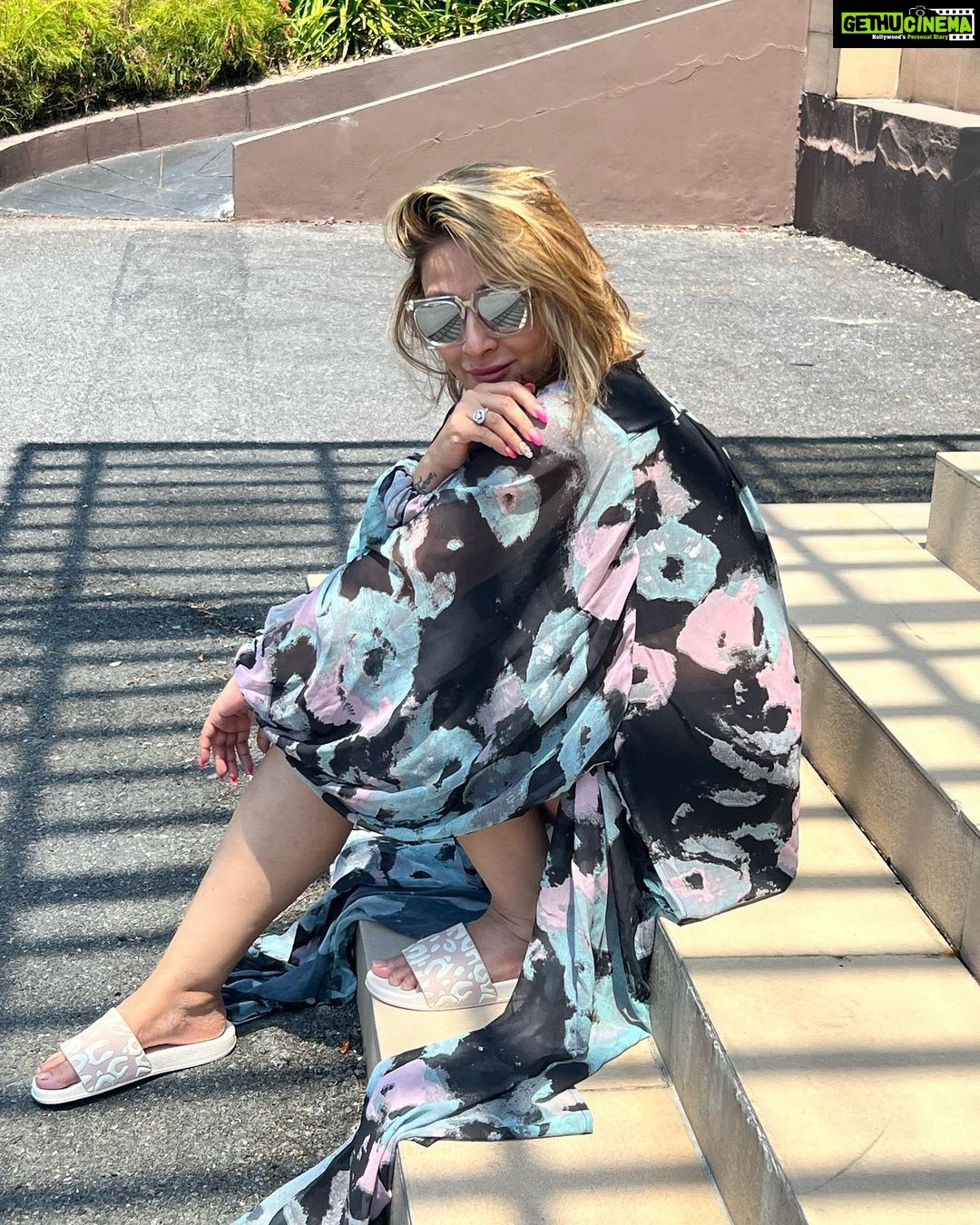 Urvashi Dholakia Instagram - Shining Bright ✨🌞 : : #thailand #phuket #holiday #diary #urvashidholakia #love #live #onelife #sunlight #vacation #beach #babe #chill #vibes #❤️