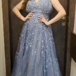 Vahbbiz Dorabjee Instagram - No matter how you feel..Get up,Dress up,Show up and Never Give Up... Makeup:- @ansarireshma_makeup Outfit by- @palakkhajanchi Jewellery by - @myanayra Styled by - @style_by_hetaljogi Assisted by - @aditiiiiiiiiii_