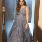 Vahbbiz Dorabjee Instagram - Are you ready for it? #aboutlastnight #eventready💖 #ootd Makeup:- @ansarireshma_makeup Outfit by- @palakkhajanchi Jewellery by - @myanayra Styled by - @style_by_hetaljogi Assisted by - @aditiiiiiiiiii_