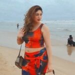 Vahbbiz Dorabjee Instagram - Take me back..Craving for another vacation soon😁😍 Outfit:- @urbanic_in Goa Baga
