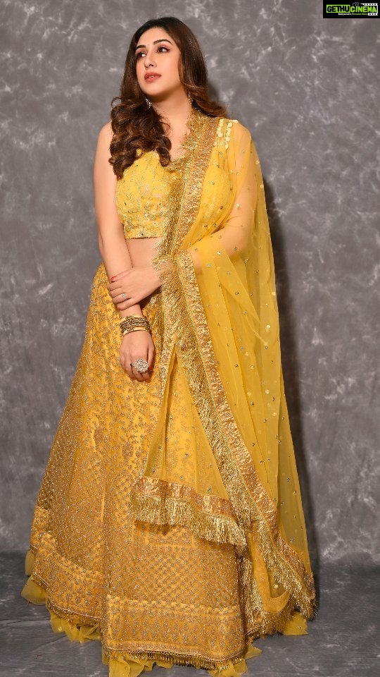 Vahbbiz Dorabjee Instagram - Love this beautiful sunset yellow lehenga that looks gorgeous on all. It has intricate hand embroidery with stunning floral detailing in gold that add an old world charm to the beautiful attire. Shagna Da Vehra strives to achieve perfection in creating masterpieces that are one of a kind and touch your heart. Outfit:- @shagnadavehra_ Makeup & Hair:- @makeupbyvaish Videography:- @ashish_ojha_photography