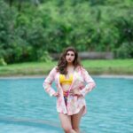 Vahbbiz Dorabjee Instagram - Swimming in the Monsoon's😍 Swimwear:- @angelcroshet_swimwear 📸:- @fbyankit @ankityadav_photography Makeup:- @mahzbin