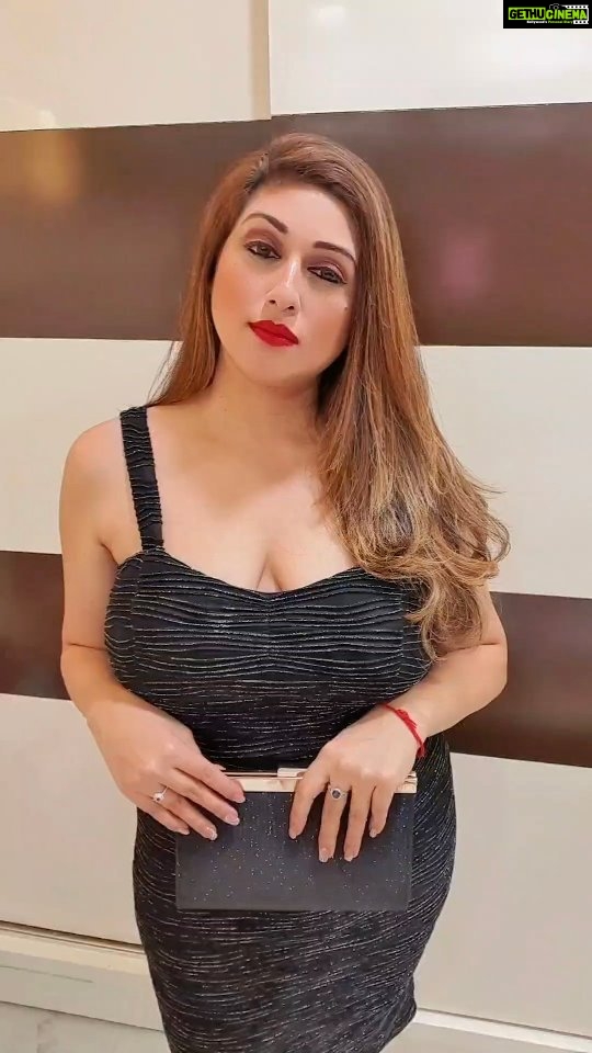 Vahbbiz Dorabjee Instagram - Raise Your Standards... #mondaymotivation