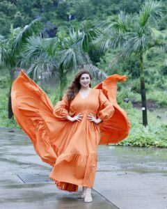 Vahbbiz Dorabjee Instagram - Hold your head high..Let the World know your Proud to be an Indian.
Vande Matram and Happy Independence Day🇮🇳

Makeup:- @mahzbin