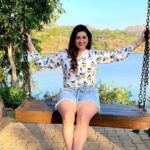 Vahbbiz Dorabjee Instagram - CHOOSE JOY😊🌸 Life will always be complicated..Learn to be Happy right now..otherwise you'll run out of time.. Ambey Valley City