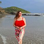 Vahbbiz Dorabjee Instagram - I dont know Hindi..Plz talk in english😛🤣 Swimwear:-@angelcroshet_swimwear #trendingreels #vahbizdorabjee #reelsinstagram #reelkarofeelkaro #goa #beach #beachlife Vagator Beach