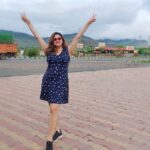 Vahbbiz Dorabjee Instagram - Travel is my Therapy🙂 Any guesses where I'm going?