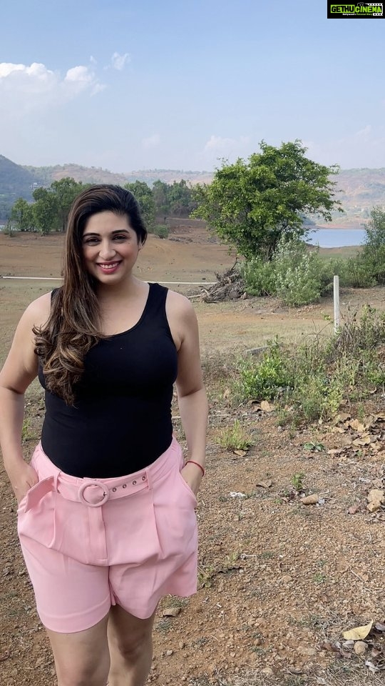 Vahbbiz Dorabjee Instagram - Thank you @thelaketherapy Mohinish and team for the warm hospitality. The view is mesmerisingš And we absolutely loved the food.It was like a home away from homeā¤ļø Had a Blissful Family timeā¤ļø The Lake Therapy