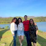 Vahbbiz Dorabjee Instagram - Family❤️🌸 My Happy Place🤗❤️ Missed you Dad🤗 Cherish your Family always💕 Amby Valley