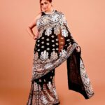 Vahbbiz Dorabjee Instagram - Loved wearing this Kashmiri Saree with beautiful intricate embroidery.. Concept & styled by @kapoormohit888 Photography @ardy_arjun @ardyastic Organised by @dream.catcheers Styling asst @rushabh.r.shah @mister_karwa Hair & Makeup @beautybythebeastt Designer @angadcreations Production @neal_mahesh