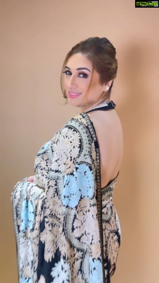 Vahbbiz Dorabjee Instagram - A Lil Bit Classy..A Lil bit Fun😁 Black sari:- Concept & styled by @kapoormohit888 Photography @ardy_arjun @ardyastic Organised by @dream.catcheers Styling asst @rushabh.r.shah @mister_karwa Hair & Makeup @beautybythebeastt Designer @angadcreations Production @neal_mahesh Green Dress:- Concept & styled by @kapoormohit888 Photography @ardy_arjun @ardyastic Organised by @dream.catcheers Styling asst @rushabh.r.shah @mister_karwa Hair & Makeup @beautybythebeastt Designer @srishtigrover_label PR @cheshtakapoor Production @neal_mahesh