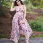 Vahbbiz Dorabjee Instagram - Invest In your dreams..Grind Now..SHINE LATER.. Outfit:- @rinadhaka