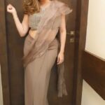 Vahbbiz Dorabjee Instagram - Make some noise for the Desi Girl... Outfit by - @rajgharana.rg Jewellery by - @zehora_co @zehora_shop Styled by - @style_by_hetaljogi Assisted by - @shahunnati11