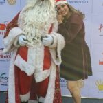 Vahbbiz Dorabjee Instagram - So glad to be a part of this sweet initiative by Phoenix Marketcity Pune. I was in Pune along with my dear friends @tannazirani_ @bombaysunshine at The Christmas Toy Drive and we donated gifts and celebrated Christmas with these cute little NGO kids . This Christmas we donated a toy and spread joy! Merry Christmas everyone! @phoenixmctypune #TheChristmasToyDrive #AllThingsXmas #PhoenixMarketcityPune Phoenix Marketcity - Pune