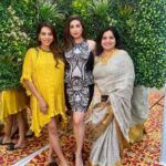 Vahbbiz Dorabjee Instagram - Curated an event for @rsb_wellness with the sweetest actors from the Marathi fraternity . Always a wonderful experience working with the owners @radhikagupta022 . So all those of you, in and around Thane , this clinic is a must visit for your skin, hair and wellness needs. #eventcuration #eventplanners #vahbizdorabjee #tanvithakker