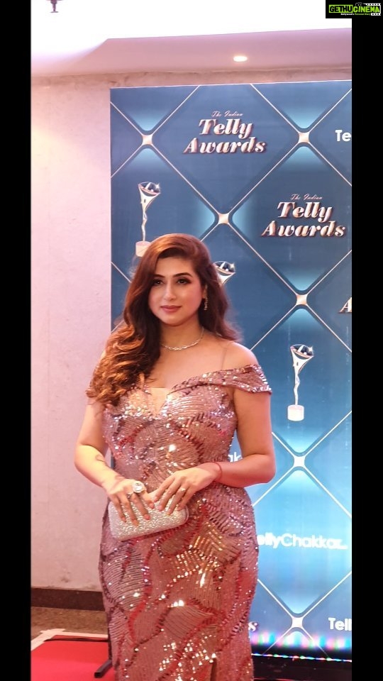 Vahbbiz Dorabjee Instagram - #aboutlastnight at #tellyawards @tellychakkar to present a couple of awards.Thank you for having me.It was a sparkling night.Had a wonderful time meeting everyone from the fraternity.Kudos to the entire team๐๐ @anil.wanwari @prervari #swati The Lalit Hotel, Mumbai