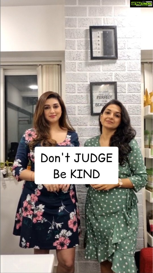 Vahbbiz Dorabjee Instagram - While it's easy to say, " Oh look at her.. how fat she's become or she's gained so much weight or she has to do something to get back in shape" It's tough to be compassionate and empathetic towards the other person coz the society has set standards and has conditioned us to see certain professions with a lens of perfection... But do we know what battles is that person fighting and how are they even coping up and trying to get up and show up each day?? NOPE So it's time to stop JUDGING them and not doubting their talent, skills or dedication by the shape of their body !!! Coz their little extra weight doesn't take away their knowledge and hard work form them... Do you agree??? #stopbodyshaming #bodypositivity #dontjudge #bekind #compassion #bodyshaming #neharanglani #nutritionists #actors #models #airhostess