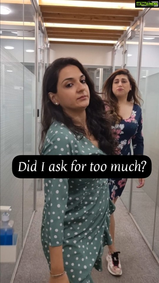 Vahbbiz Dorabjee Instagram - Still wondering where I went wrong?🤔 @neharanglani_