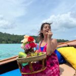 Vaishali Takkar Instagram – You Sea 🌊 It’s my day ☺️
#birthday #vacation #thailand #phiphiisland #cruise Maya Bay, Phi Phi Island, Thailand