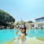 Vaishali Takkar Instagram – Sorry, No Lifeguard On Duty For you ! 😉 
#Summer #summervibes #pool #poolvibes #swimmingpool #bikini #blogger