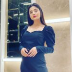 Vaishali Takkar Instagram – Black Dress & White Soul 🖤🤍