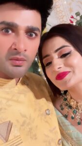 Vaishali Takkar Instagram - Dill ke bina property ka karoge bhi kya? De hi do na 😜 @nishantsinghm_official 

#kanakshi #rakshabandhan #vaishalitakkar #nishantsinghmalkani