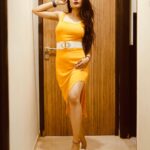 Vaishali Takkar Instagram - Swipe left to see me flirting with a Lizard 🦎 🤪