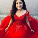 Vaishali Takkar Instagram - Comment your favourite red emoji 😀 Mine is ♥️ Mua 💄 @mujahidshaikhmakeupartist #vaishalitakkar