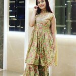 Vaishali Takkar Instagram – Humari Wali Eid ❣️
@glambysalman thank you for a rocking party with delicious food 😍 

#Eid #traditional #indianwear #festival