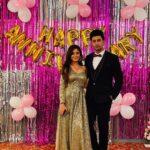 Vaishali Takkar Instagram – Kanak Shiva ka pyar 6 mahine mein anniversary mana gaya! Aisa pyar kiya hai kabhi? Agar kiya hai toh tag your loved one in comments and the best comments get pinned 💞🤗🥰

#rakshabandhan
@dangal_tv_channel 
@yashpatnaikofficial 
@mamtayashpatnaik 
@beyonddreamsofficial 

#kanakshi #nishantmalkhani #vaishalitakkar